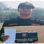 Anggota Senkom mendapat Hadiah dari Wakapolda Banten