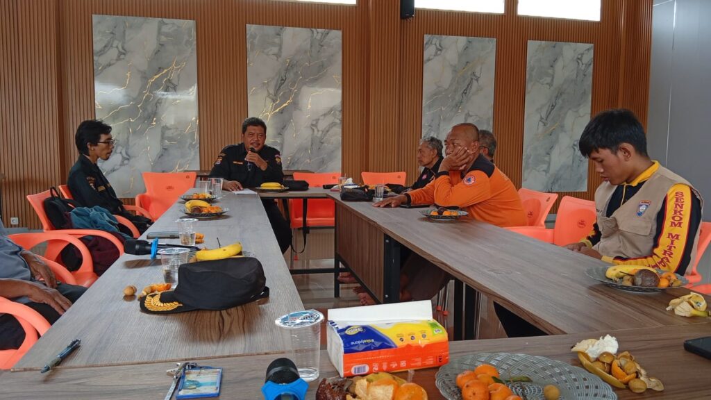 Pengurus Dan Anggota Senkom Mitra Polri Kota Cilegon Mengadakan Konsolidasi: Perkuat Peran Strategis Jaga Kamtibmas Dan Ketertiban Tahun Baru