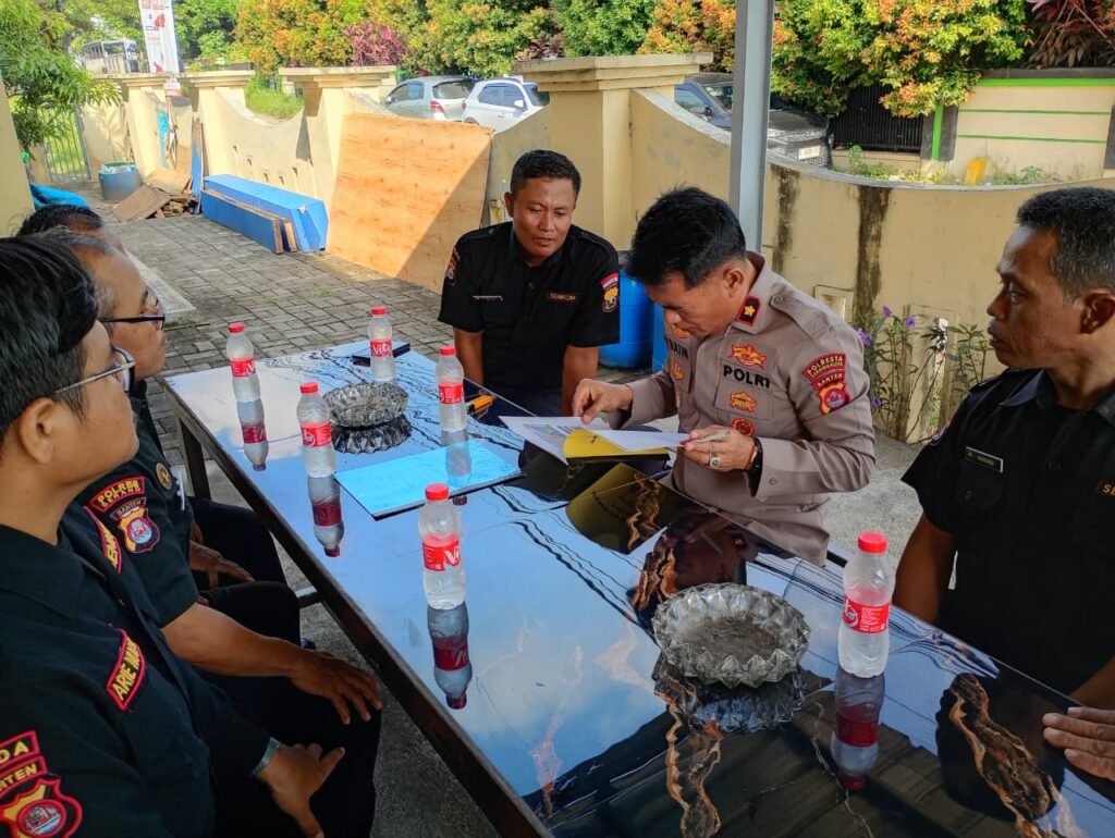 Senkom Mitra Polri Kramatwatu Laksanakan Audiensi Dengan Kapolsek