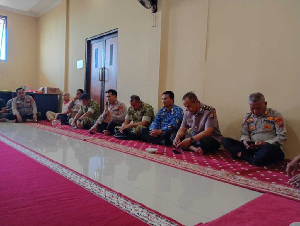 Senkom Kramatwatu Hadiri Pisah Sambut Kapolsek, Perkuat Sinergi Jaga Kamtibmas